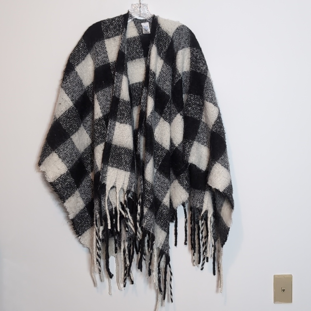 Time and Tru Blanket Wrap Sweater Open Front Poncho